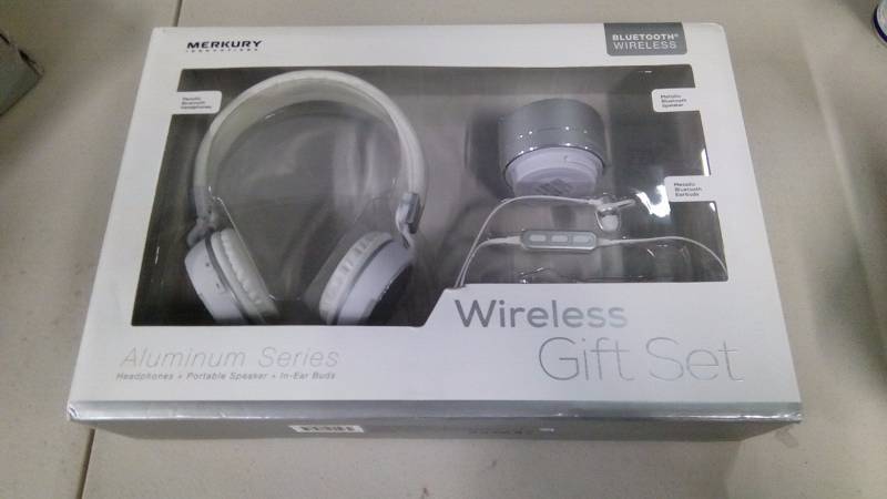 lot 5322 image: MI wireless blue tooth set