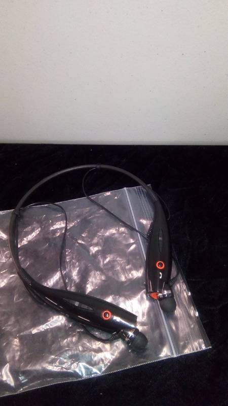 lot 5349 image: Bluetooth wireless stereo headphones