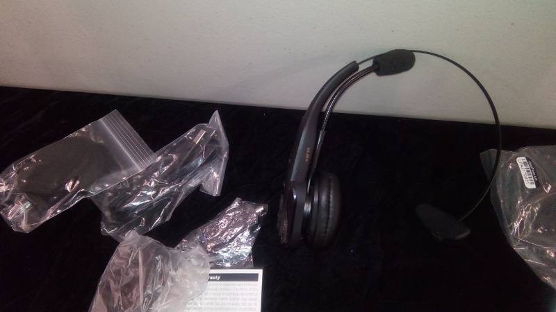 lot 5359 image: vxi blueparrott headset