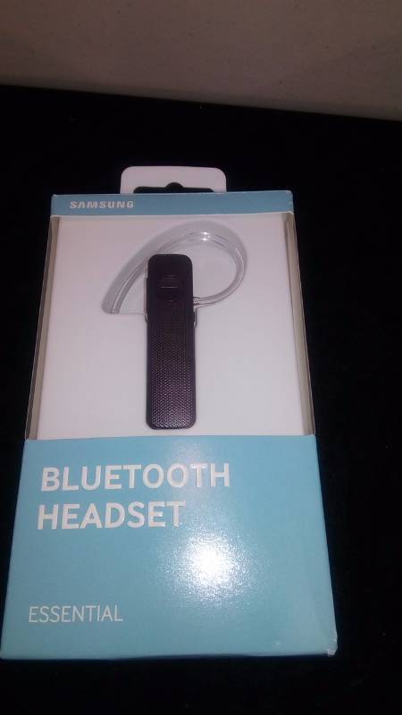 lot 5401 image: Samsung Bluetooth Headset (Black)