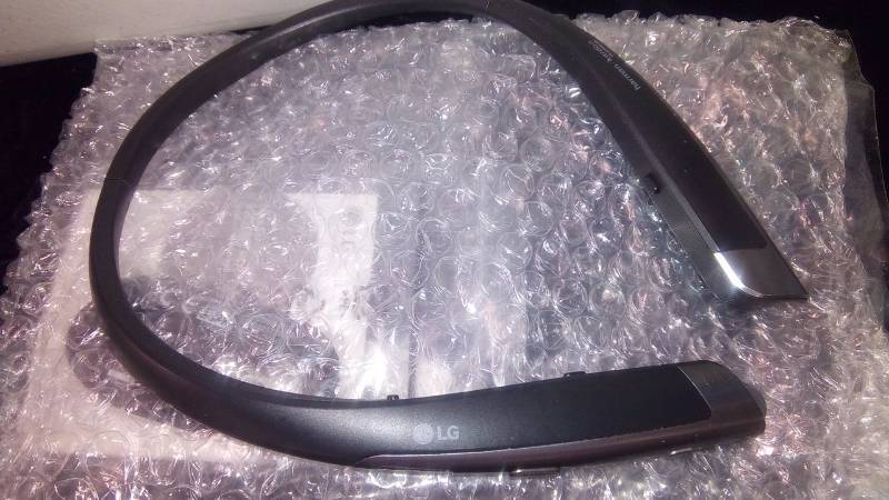 lot 5461 image: LG Bluetooth Headset