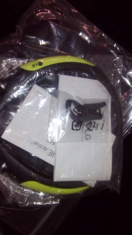 lot 5476 image: LG Bluetooth Headset