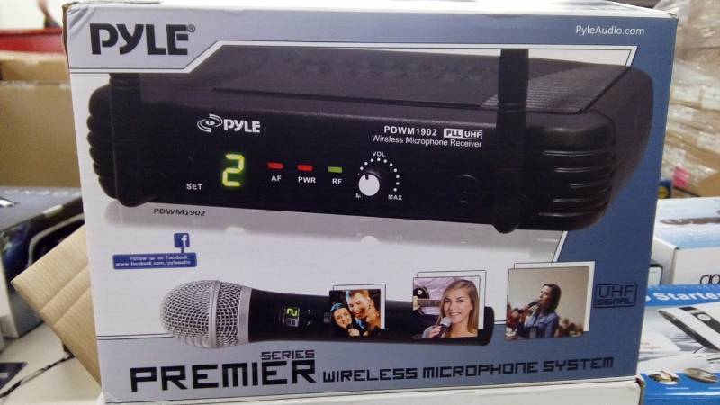 lot 5437 image: Pyle premier wireless microphone system