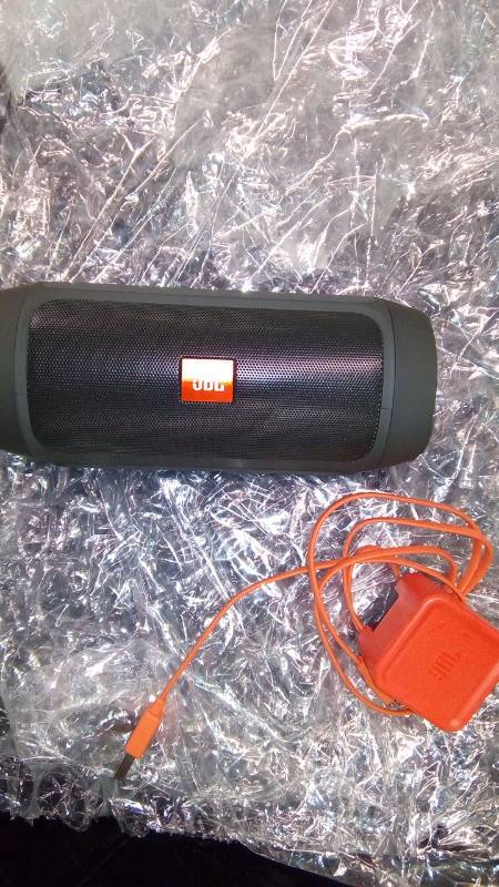 lot 5552 image: JBL Speaker