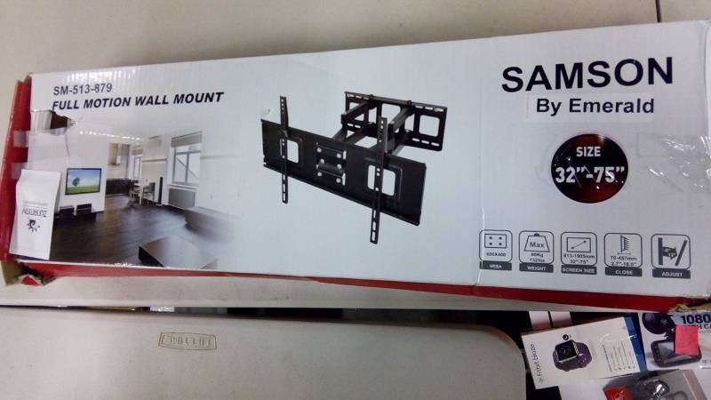 lot 5555 image: Samsung TV wall mount