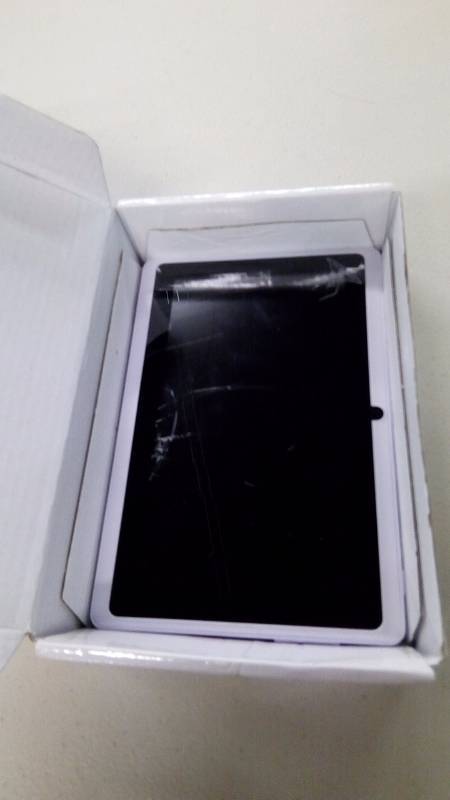 lot 5563 image: Chromo Capacitive 7 Tablet 16GB Android 4.4 - White (Cl2419)
