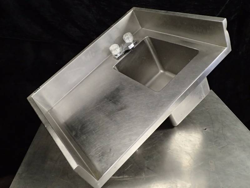 lot 632 image: Right Corner Stainless Sink
