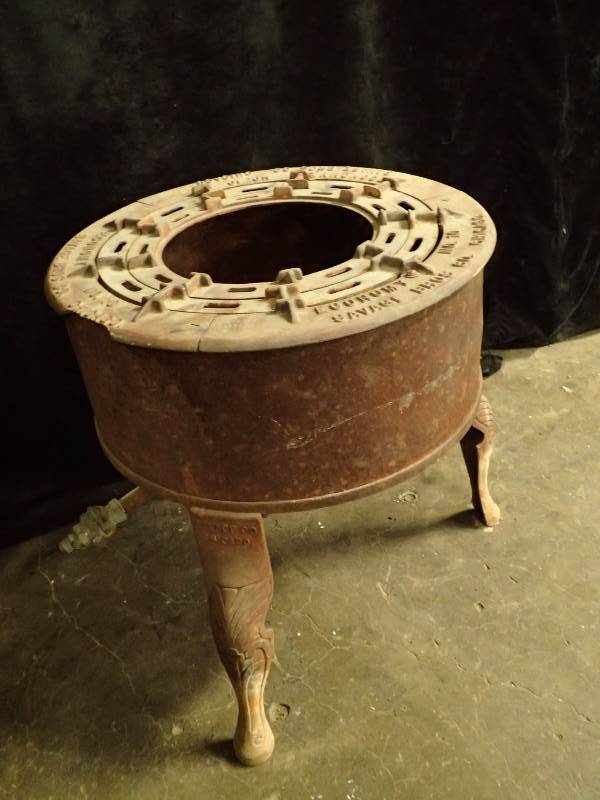 lot 638 image: Cool Old Antique Pot Burner