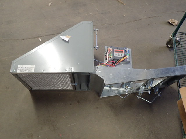 lot 667 image: Honeywell W7220A1000 Economizer control,rooftop or remote,24v WRange ventilation system