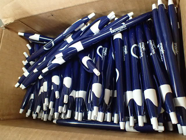 lot 737 image: Pens