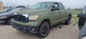 lot 1002 image: 2008 Toyota Tundra, Army Green