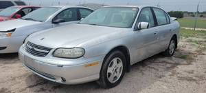 lot 1007 image: 2002 Cheverlot Malibu LS, Silver