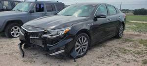 lot 1011 image: 2019 Kia Optima, Black