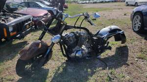 lot 1028 image: 2002 Honda VTC1800S Motorcycle