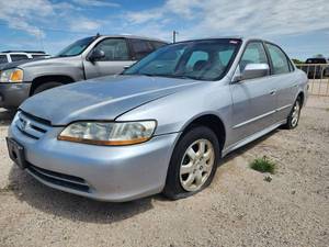 lot 1041 image: 2002 Honda Accord, Silver
