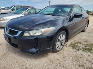 lot 1042 image: 2008 Honda Accord, Black