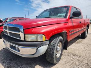 lot 1050 image: 1998 Dodge Ram 1500 Truck, Red