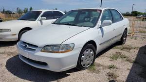 lot 1036 image: 1999 Honda Accord, White