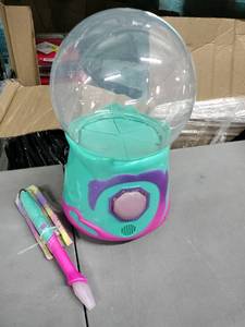 lot 1946 image: Magic Mixes Crystal Ball Mystery Toy