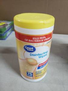 lot 2989 image: Great Value Disinfecting Wipes, 75 Count, Lemon