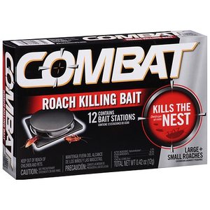 lot 3408 image: Combat Roach Killing Bait Stations for Small and Large Roaches 12 Count