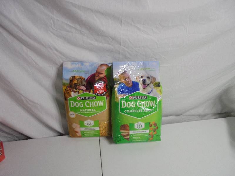 lot 4263 image: Purina Dog Chow