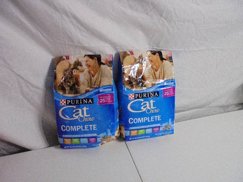 lot 4259 image: Purina Cat Chow