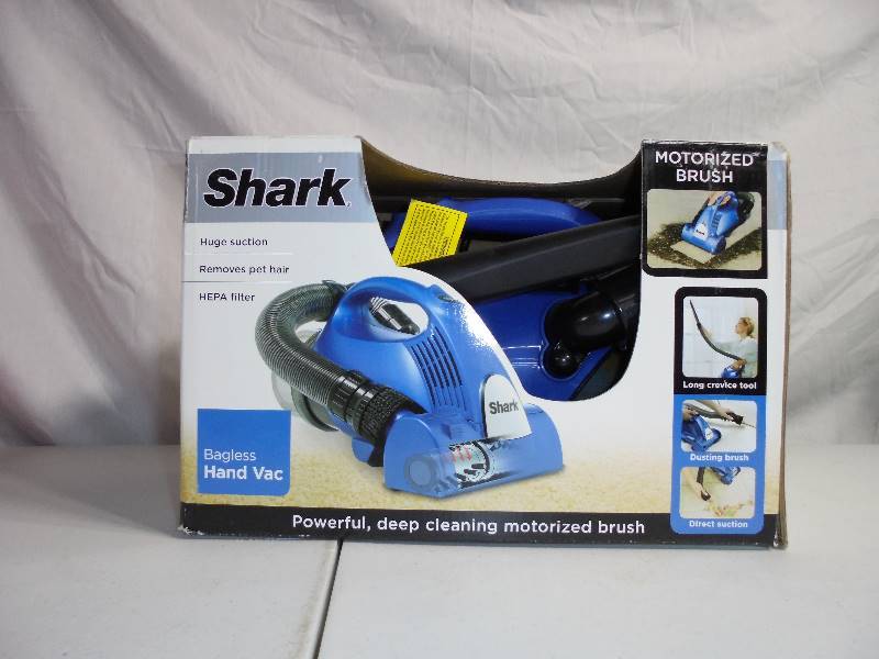 lot 4261 image: Shark Hand Held Vacuum