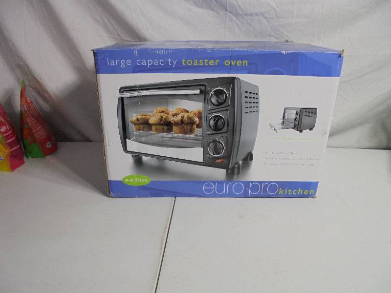 lot 4267 image: Euro-Pro Toaster Oven