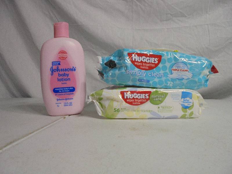 lot 4278 image: Baby Lotion and Wash