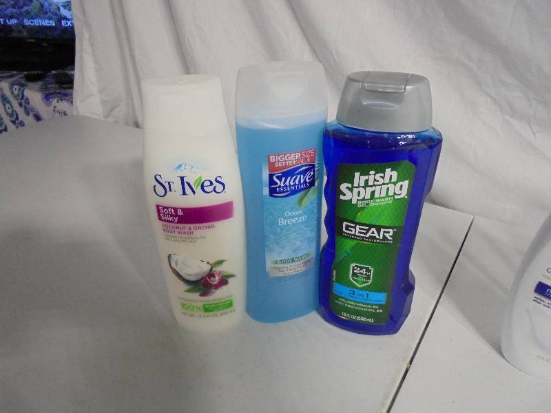 lot 4302 image: Body Wash And Lotion