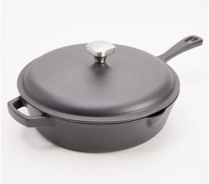 lot 2422 image: Zakarian by Dash 4.5-qt Cast-Iron Chicken Fryer