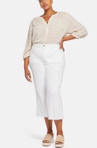 lot 2524 image: Patchie Wide Leg Capri Jeans size 10 Retails $89