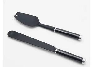 lot 2581 image: KitchenAid 2-Piece Classic Silicone Spatula Set