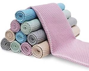 lot 2683 image: Fish Scale Microfiber Polishing Cleaning Cloth, 20Pcs,5 Colors,15.7 in x 11.8 in