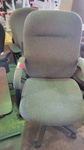 lot 4342 image: Lot of 2 Gray Rolling Office Chairs