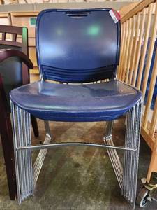 lot 4260 image: Lot of 6 Small Adult Blue and Chrome Chairs