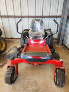 lot 126 image: Troy-Bilt Zero Turn Riding Mower Model PS-KT740-3060