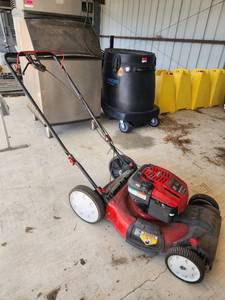 lot 4136 image: Troy-Bilt Push Mower 725 EX Series