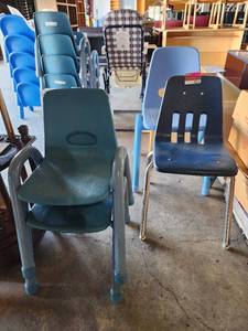 lot 4245 image: Lot of 4 Blue Childrens and Toddler Chairs