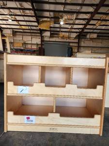 lot 4250 image: Kaplan 5 Compartment Wooden Cubbie