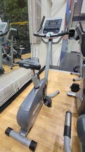 lot 11822 image: Precor 846I Exercise Bike