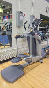 lot 11817 image: Precor AMT Elliptical Exercise Machine