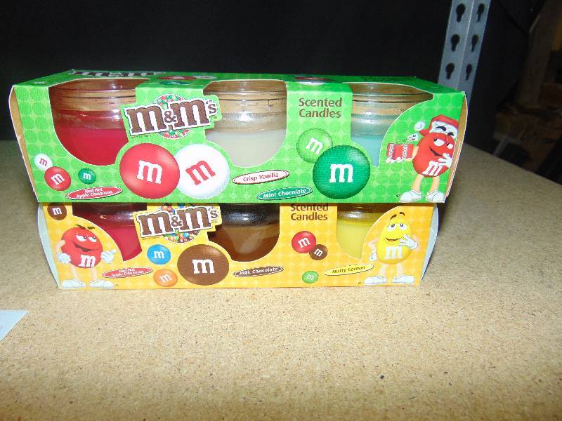 lot 4051 image: (2) ct. lot M&Ms scented candle 3-packs
