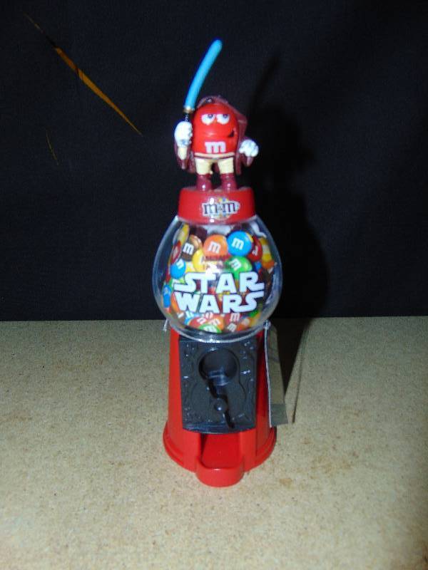 lot 4063 image: Star Wars Obi Wan kenobi M&Ms Dispenser, 9 tall