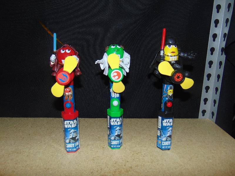 lot 4072 image: (3) ct. lot Star Wars M-Pire M&Ms Candy Fans Darth Vader, Obi Wan Kenobe, Princess Leah