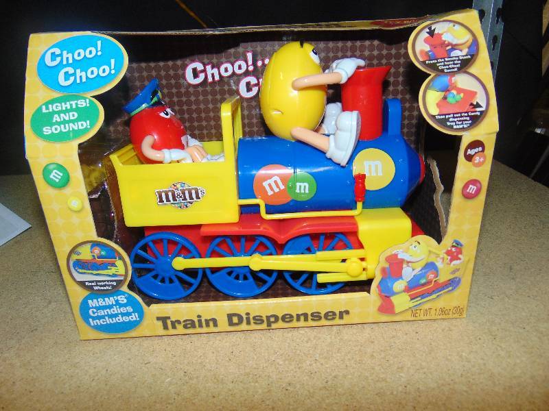 【M&M's Train Dispenser キャンディーディスペンサー】 M&M's train candy Dispenser | The First round of a HUGE M&M