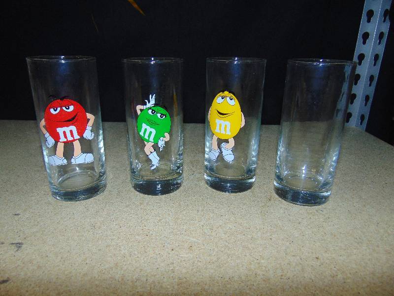 lot 4142 image: (4) ct. lot M&Ms Drinking glasses Red, Yellow, Green and Clear