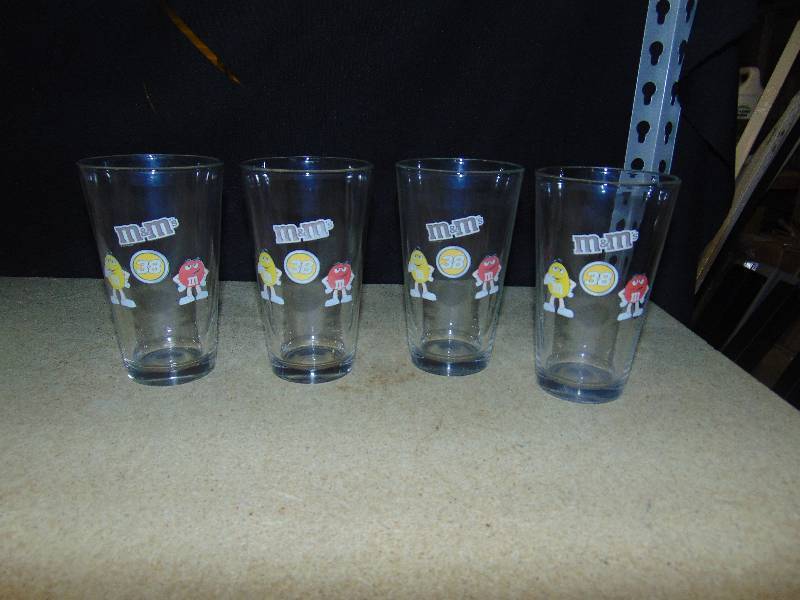 lot 4143 image: (4) ct. lot M&M racing #38 Glasses
