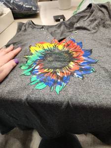lot 43000174 image: ETCYY Women Floral Print Sleeveless V-Neck Tank Top Loose Fit Ring Hole Workout Athletic Yoga Shirt XL